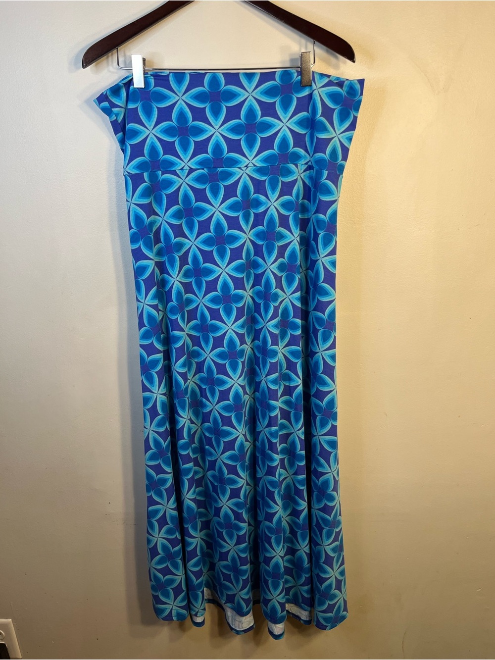 LuLaRoe Maxi Skirt Vibrant Blue Geometric Pattern Size XL